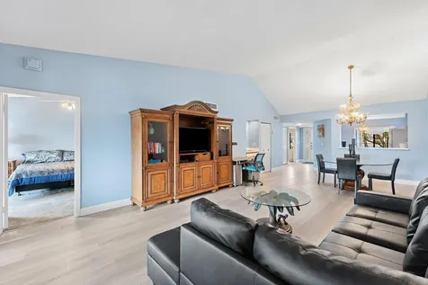 7465 N Glendevon Lane Delray Beach FL 33446