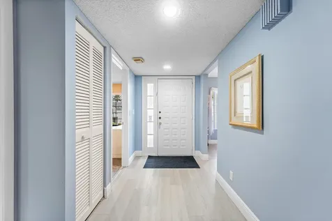 7465 N Glendevon Lane Delray Beach FL 33446