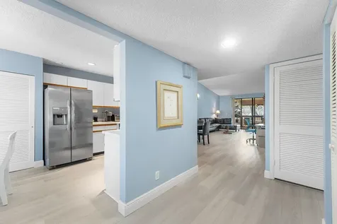 7465 N Glendevon Lane Delray Beach FL 33446
