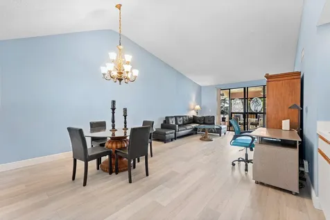7465 N Glendevon Lane Delray Beach FL 33446