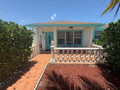 951 Green Street West Palm Beach FL 33405