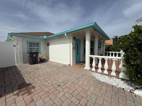 951 Green Street West Palm Beach FL 33405