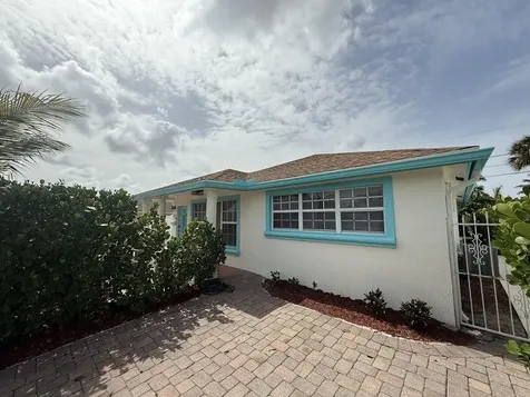 951 Green Street West Palm Beach FL 33405