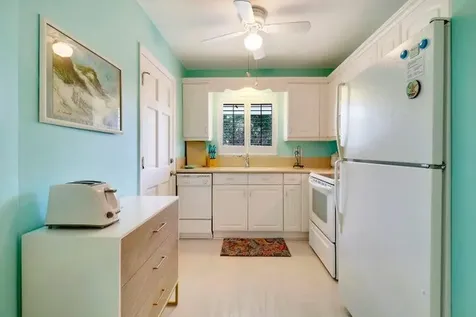 2 Westwood Avenue Tequesta FL 33469