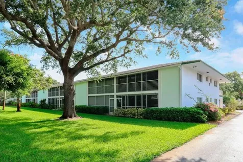 2 Westwood Avenue Tequesta FL 33469