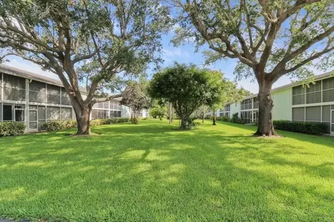2 Westwood Avenue Tequesta FL 33469