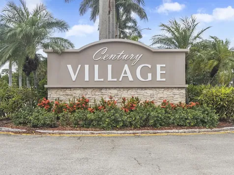 98 Bedford D West Palm Beach FL 33417