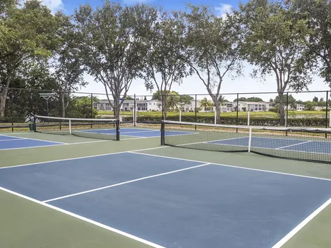 98 Bedford D West Palm Beach FL 33417