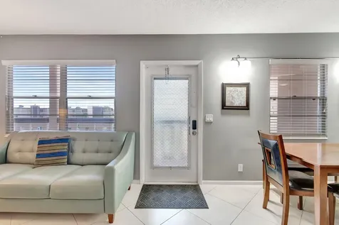4049 Wolverton C Boca Raton FL 33434