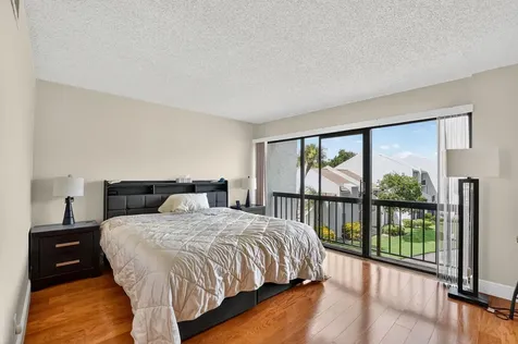 1004 Bridgewood Place Boca Raton FL 33434