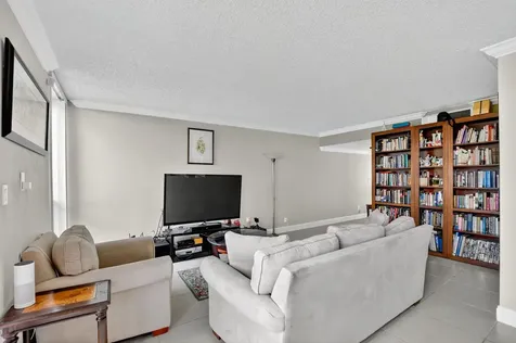 1004 Bridgewood Place Boca Raton FL 33434