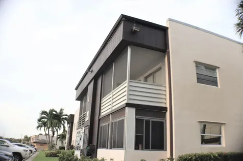 464 Burgundy J Delray Beach FL 33484
