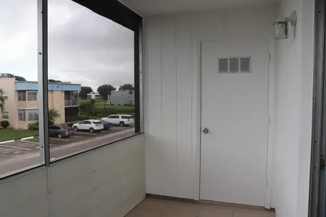 464 Burgundy J Delray Beach FL 33484