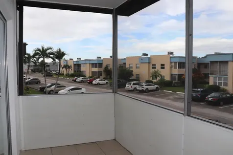 464 Burgundy J Delray Beach FL 33484