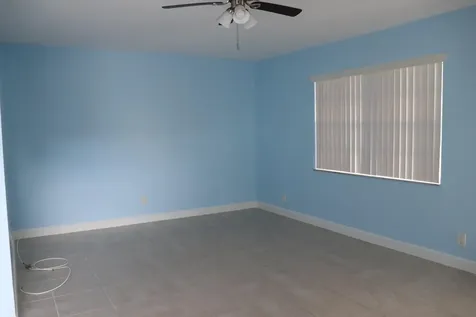 464 Burgundy J Delray Beach FL 33484