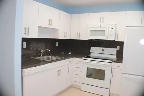464 Burgundy J Delray Beach FL 33484