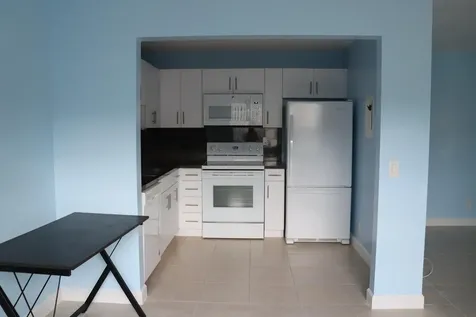 464 Burgundy J Delray Beach FL 33484