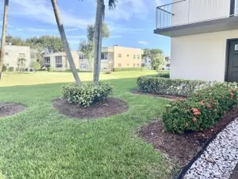 625 Normandy Delray Beach FL 33484