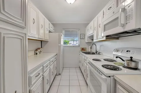 170 High Point Terrace Delray Beach FL 33445