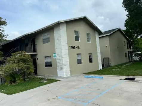 1709 S Federal Highway Lake Worth Beach FL 33460