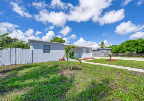 5337 Ne 17th Avenue Pompano Beach FL 33064