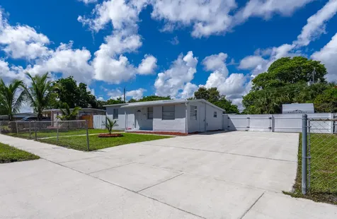 5337 Ne 17th Avenue Pompano Beach FL 33064