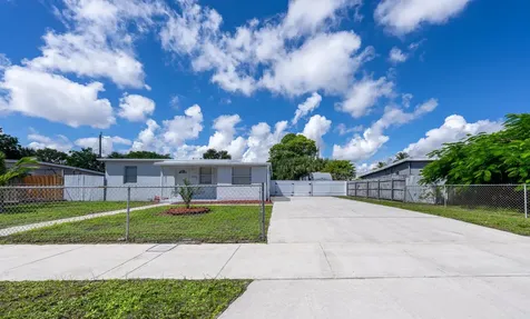 5337 Ne 17th Avenue Pompano Beach FL 33064