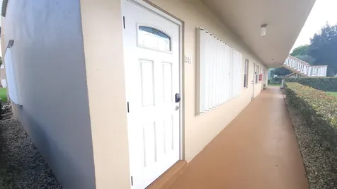 201 Coventry I West Palm Beach FL 33417