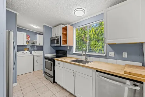 10592 Sw Sandalfoot Boulevard Boca Raton FL 33428