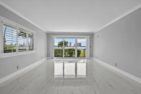 3040 Lake Shore Drive Riviera Beach FL 33404