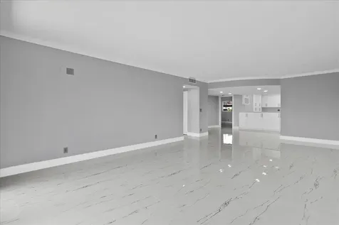 3040 Lake Shore Drive Riviera Beach FL 33404