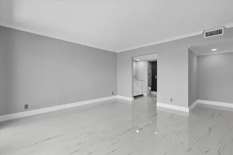 3040 Lake Shore Drive Riviera Beach FL 33404