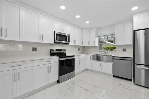 3040 Lake Shore Drive Riviera Beach FL 33404
