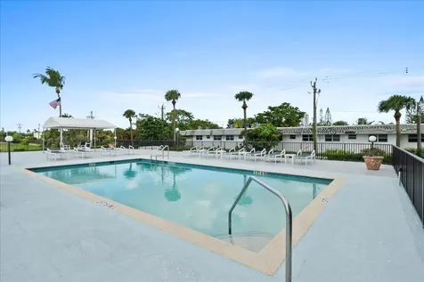 3040 Lake Shore Drive Riviera Beach FL 33404