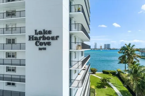 3040 Lake Shore Drive Riviera Beach FL 33404