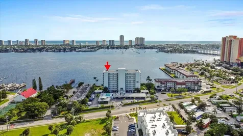 3040 Lake Shore Drive Riviera Beach FL 33404