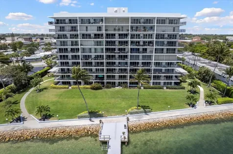 3040 Lake Shore Drive Riviera Beach FL 33404