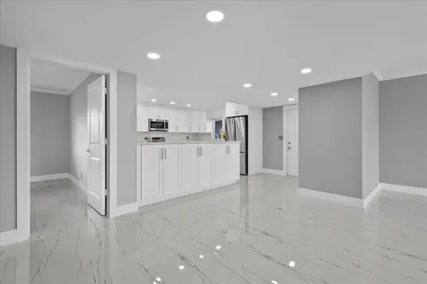 3040 Lake Shore Drive Riviera Beach FL 33404