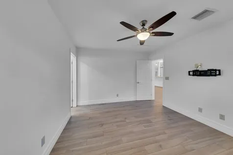 2642 Ne 3rd Street Pompano Beach FL 33062