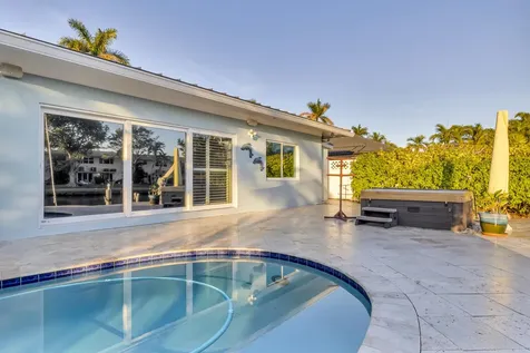 2642 Ne 3rd Street Pompano Beach FL 33062