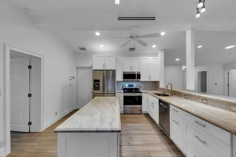2642 Ne 3rd Street Pompano Beach FL 33062