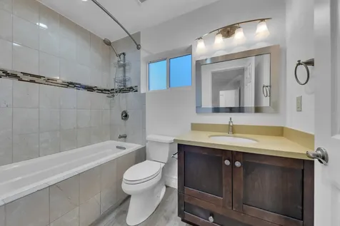 2642 Ne 3rd Street Pompano Beach FL 33062