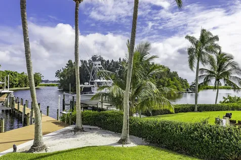 2897 Se Saint Lucie Boulevard Stuart FL 34997