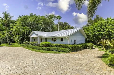 2897 Se Saint Lucie Boulevard Stuart FL 34997