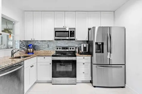 6809 Nw 75th Street Tamarac FL 33321