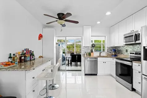 6809 Nw 75th Street Tamarac FL 33321