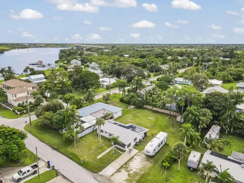 872 Sw 30th Street Palm City FL 34990