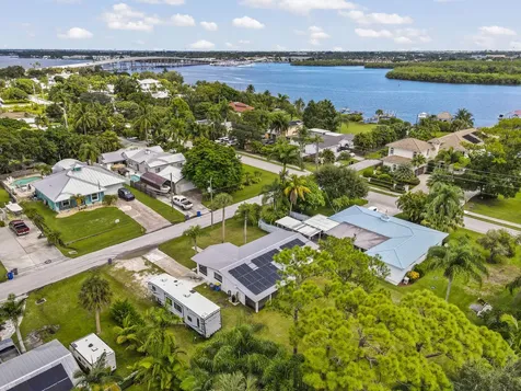 872 Sw 30th Street Palm City FL 34990