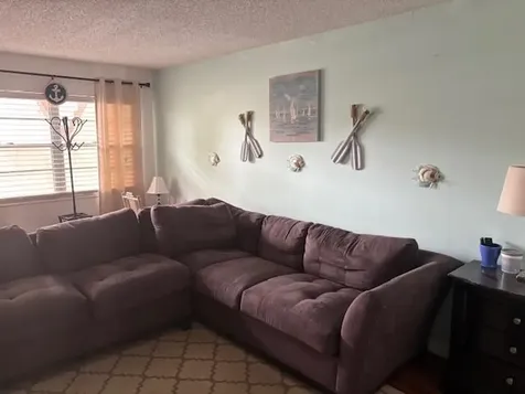 2016 Hythe A Boca Raton FL 33434