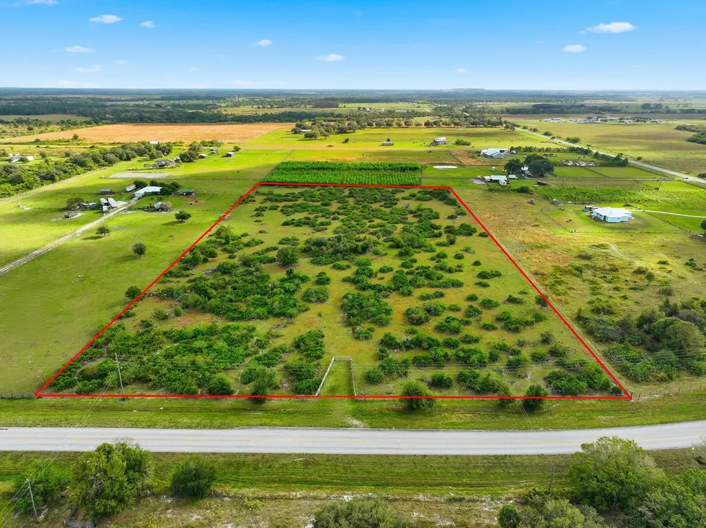 12240 NE 56th Avenue Okeechobee FL 34972